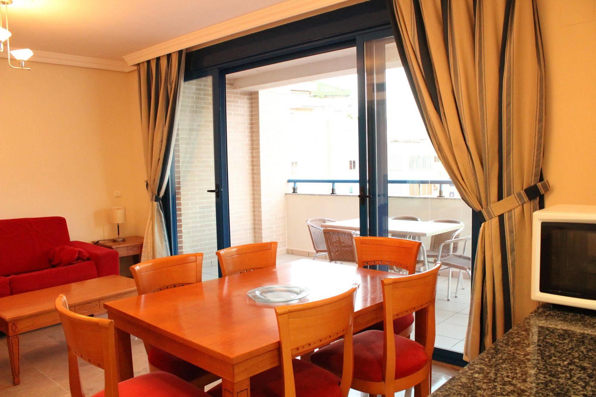 Victoria Beach 3*